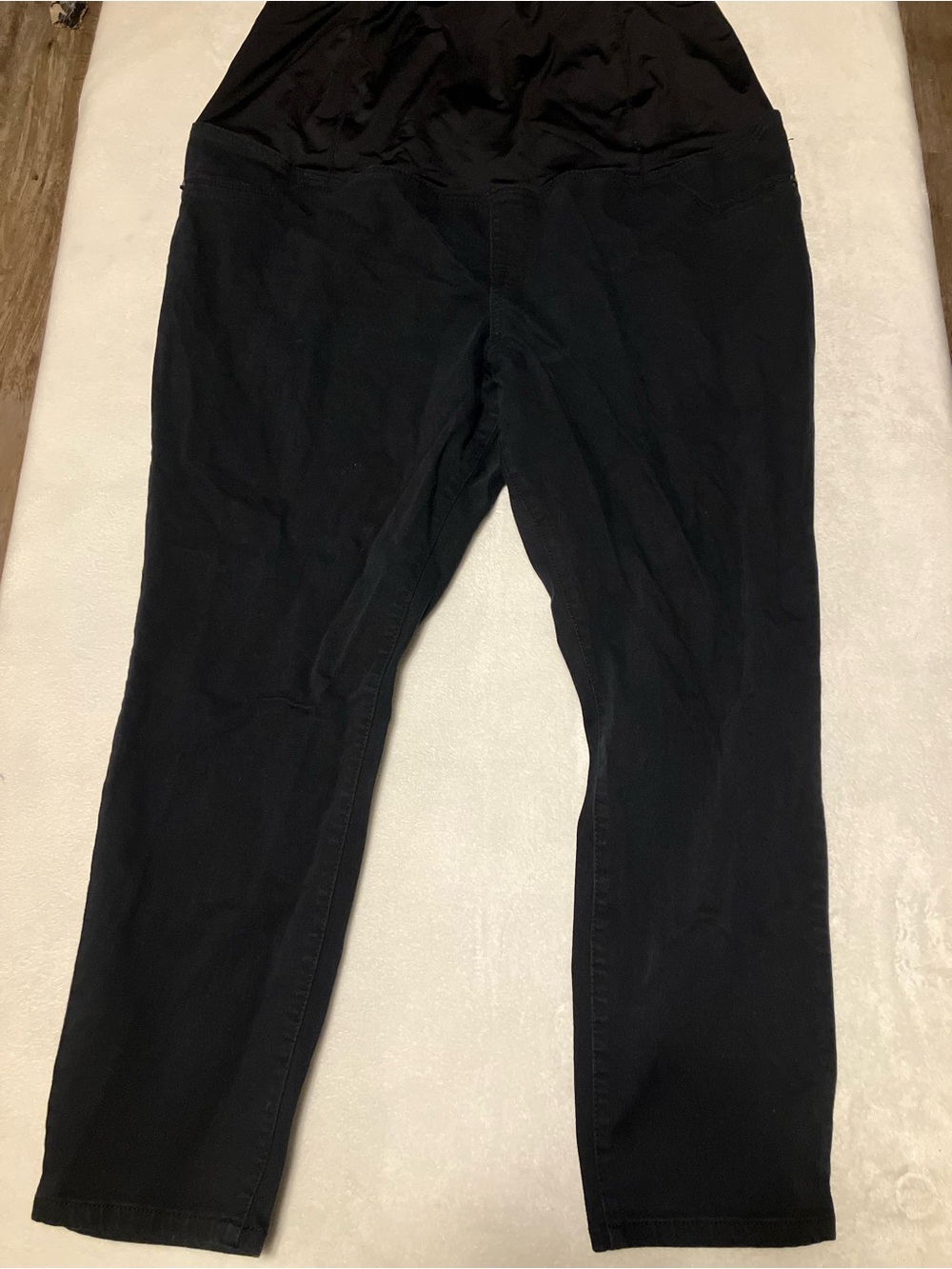 Isabel Maternity by Ingrid & Isabel Straight Leg Maternity Jeans in Black